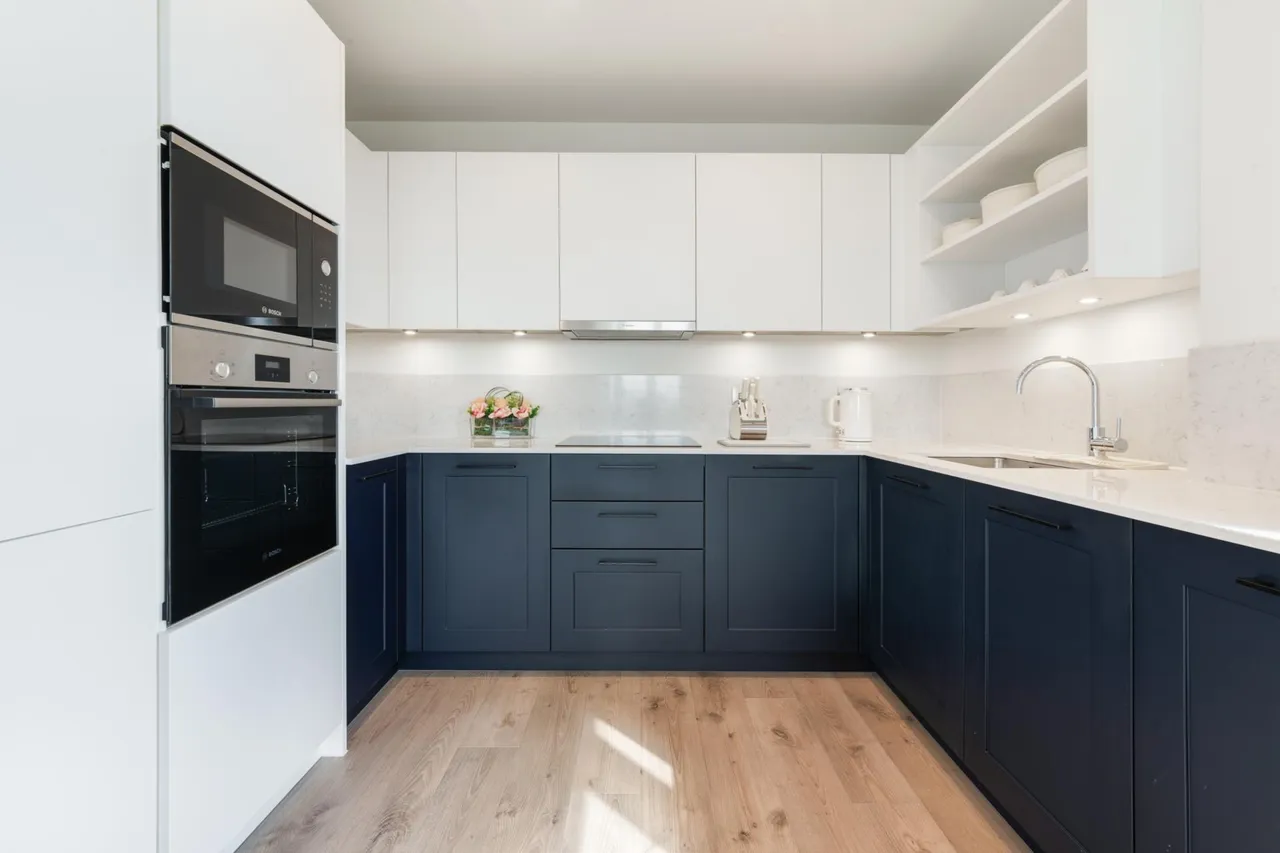 2 bed flat to rent, Menara Point, Twelve Trees Park, E16