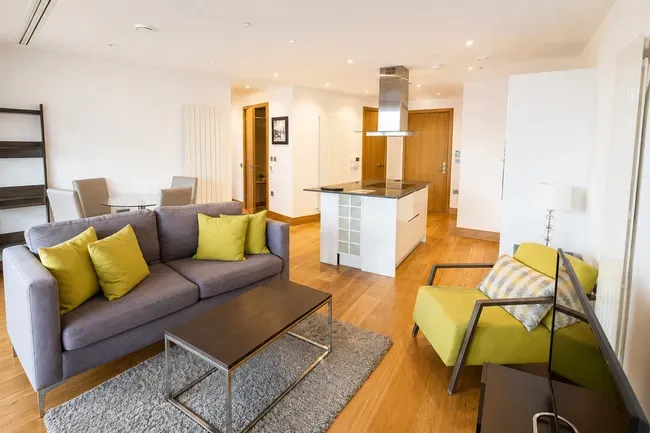 2 bed flat for sale — Stunning Two Bedroom Apartment with B...