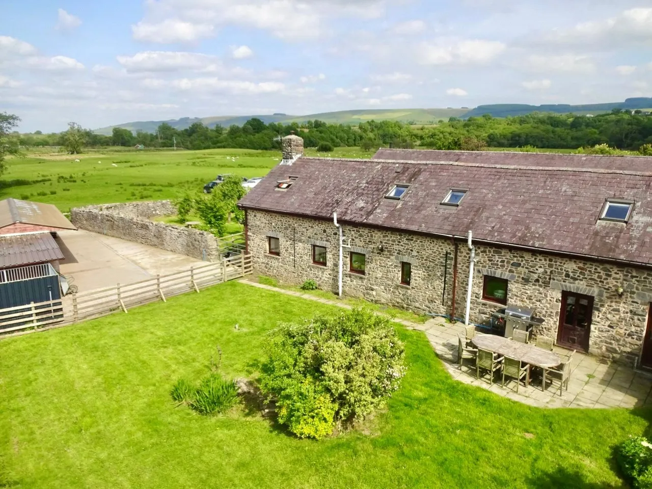 4 bed barn conversion for sale — Glanirfon, Llanwrtyd Wells, Powys, LD5 4RR