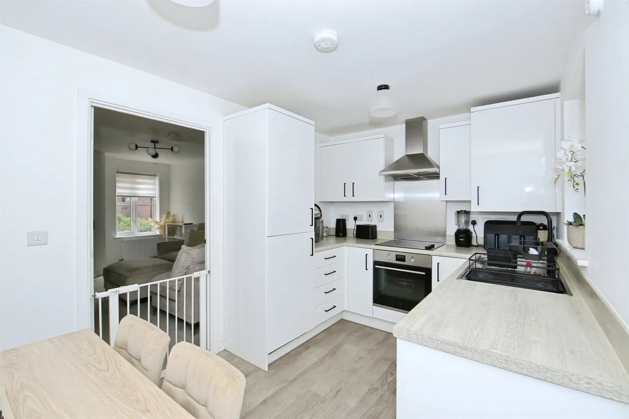 Wilton Avenue, Hampton Gardens, Peterborough, photo 3