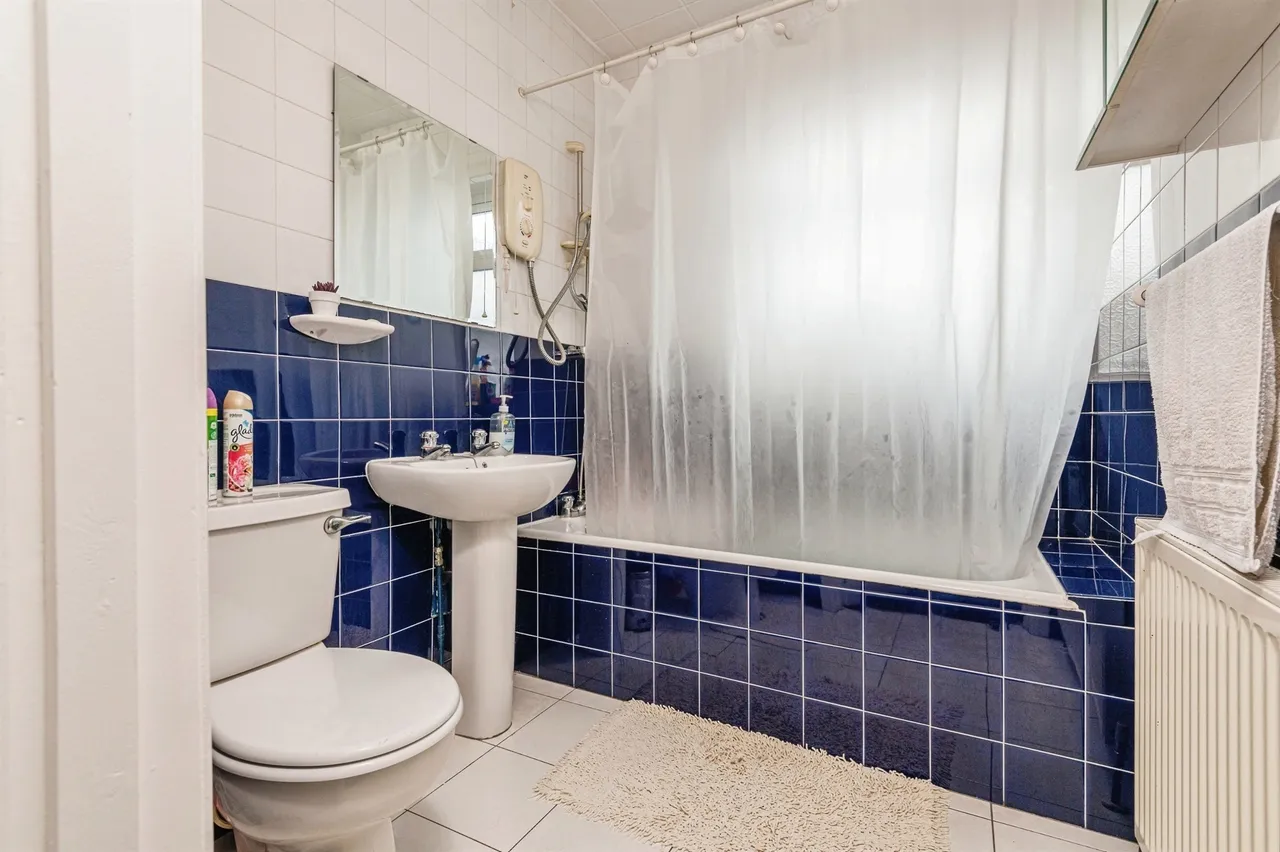 Bierley Lane, Bradford, BD4, photo 5