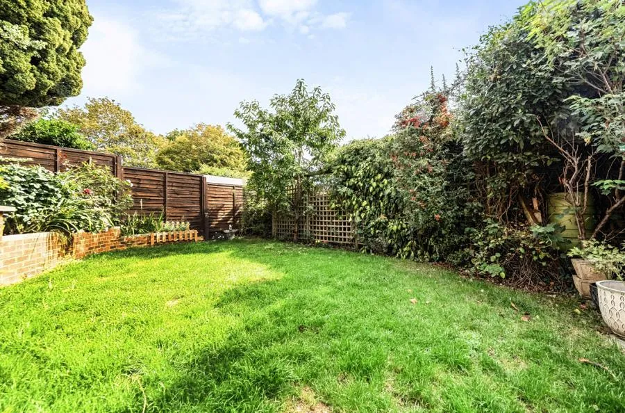 Knossington Close, Lower Earley, RG6, photo 18