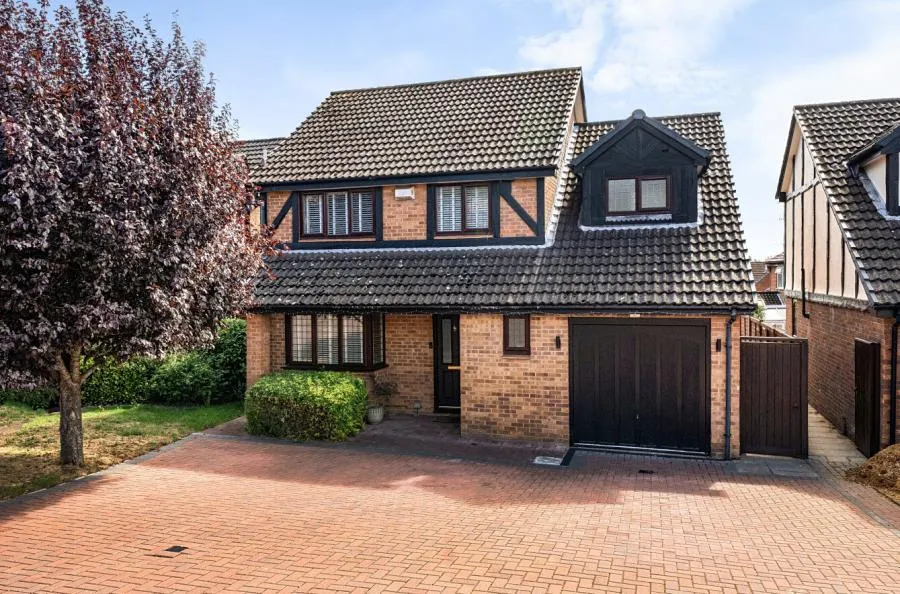 4 bed house for sale, Knossington Close, Lower Earley, RG6
