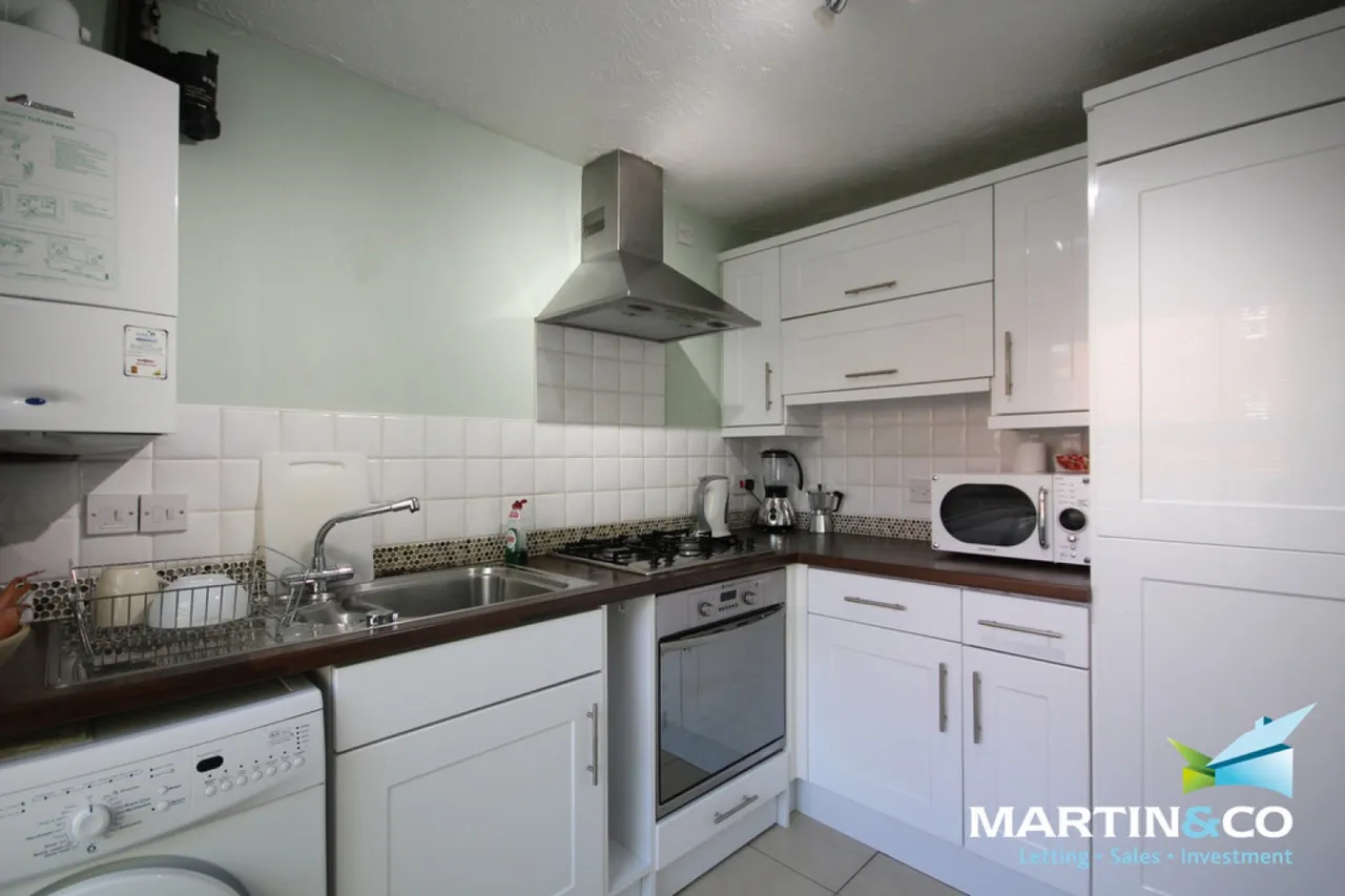 Woodridge Avenue, Quinton, B32, photo 2