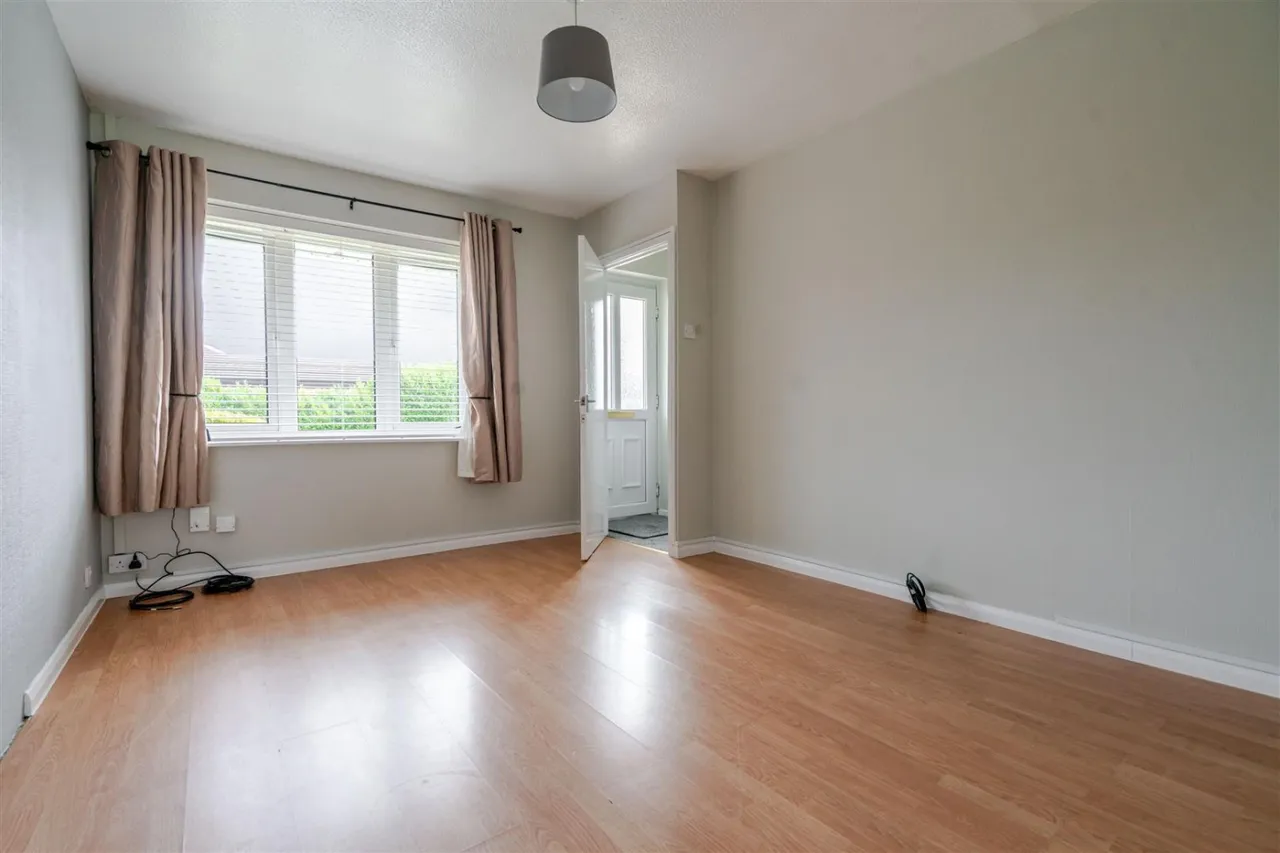 Adwell Close, Lowton, WA3, photo 2
