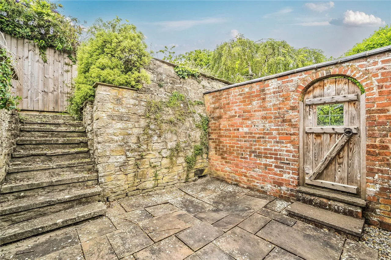 The Square, Kington, Herefordshire,, HR5 3BA, photo 19