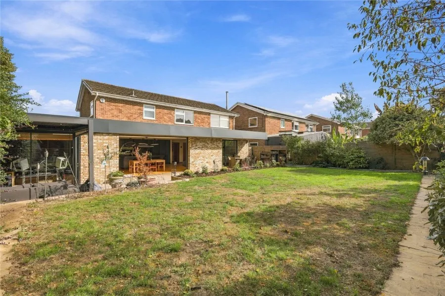 House Under Offer with 5 bedrooms in Bishop's Stortford, CM23, photo 19