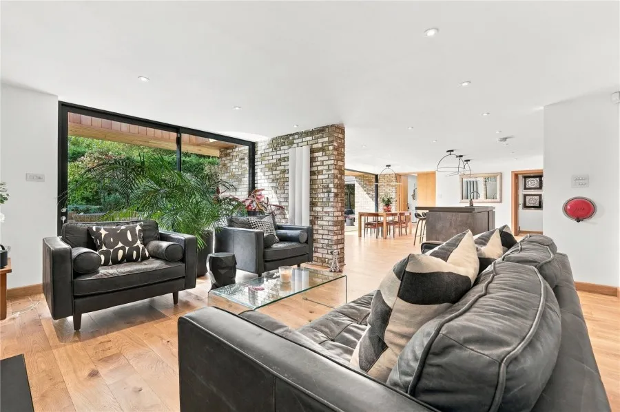 House Under Offer with 5 bedrooms in Bishop's Stortford, CM23, photo 7