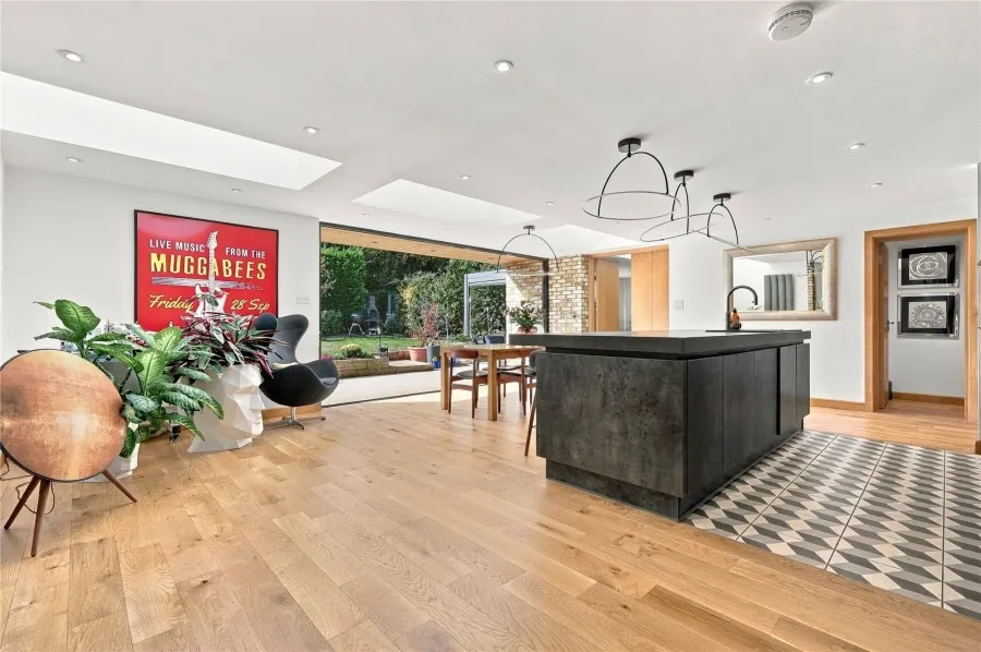 House Under Offer with 5 bedrooms in Bishop's Stortford, CM23, photo 3