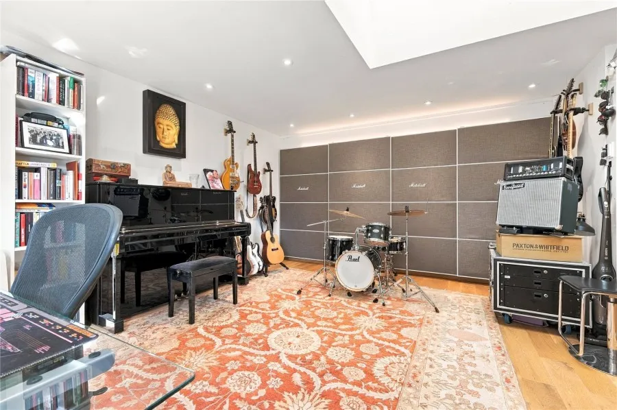 House Under Offer with 5 bedrooms in Bishop's Stortford, CM23, photo 9