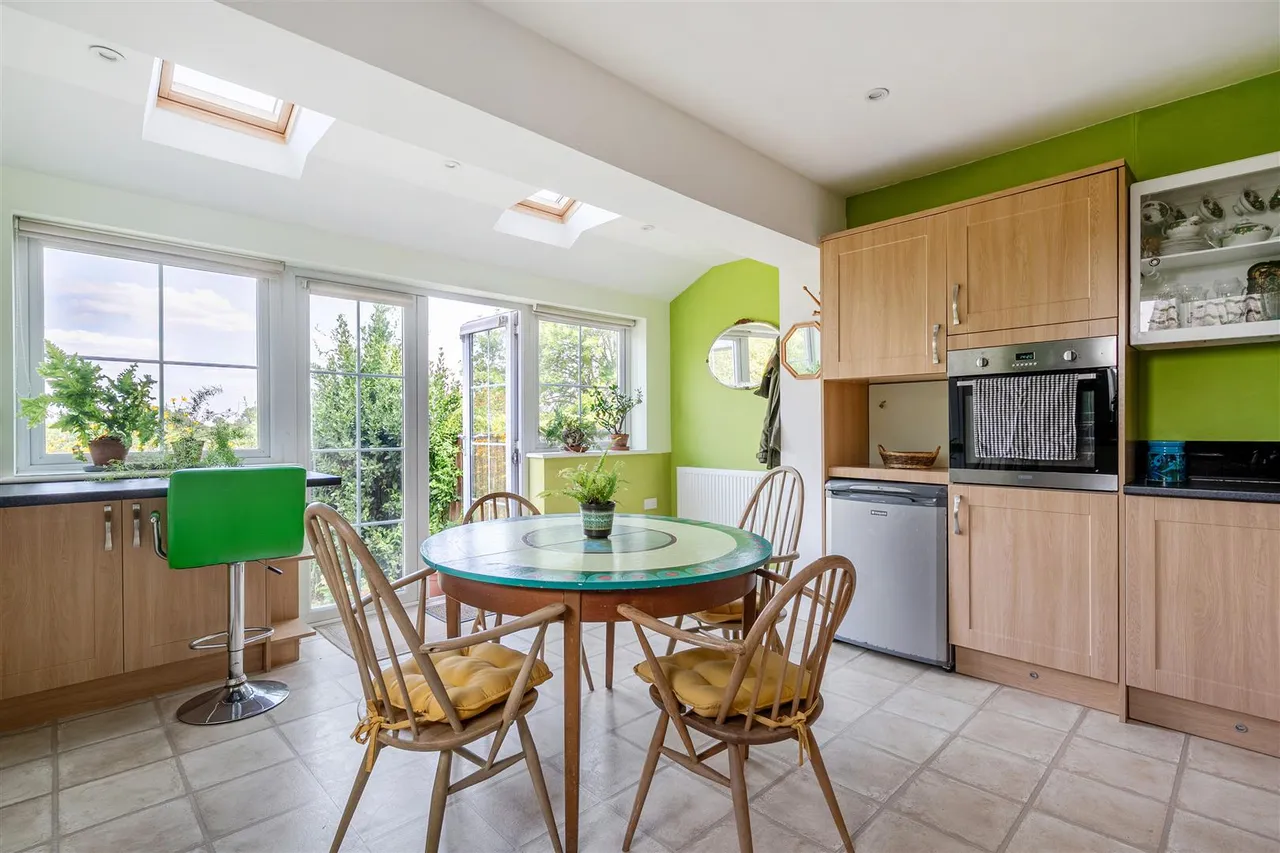 Bremhill, Calne, SN11, photo 4