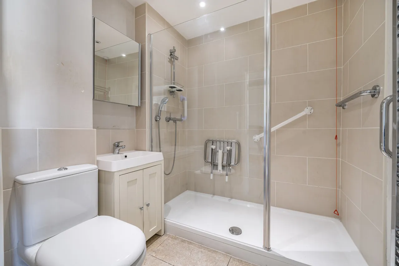 Hyett Close, Painswick, Stroud, GL6, photo 11
