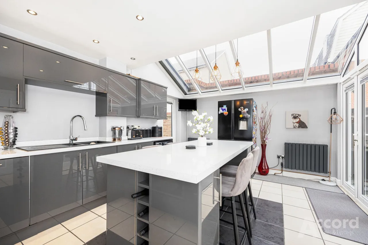 Wallace Way, Romford, RM1, photo 10