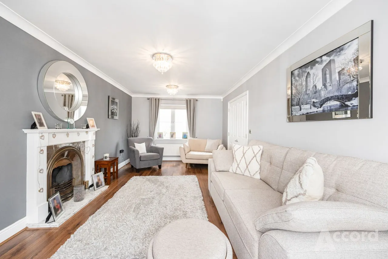 Wallace Way, Romford, RM1, photo 3