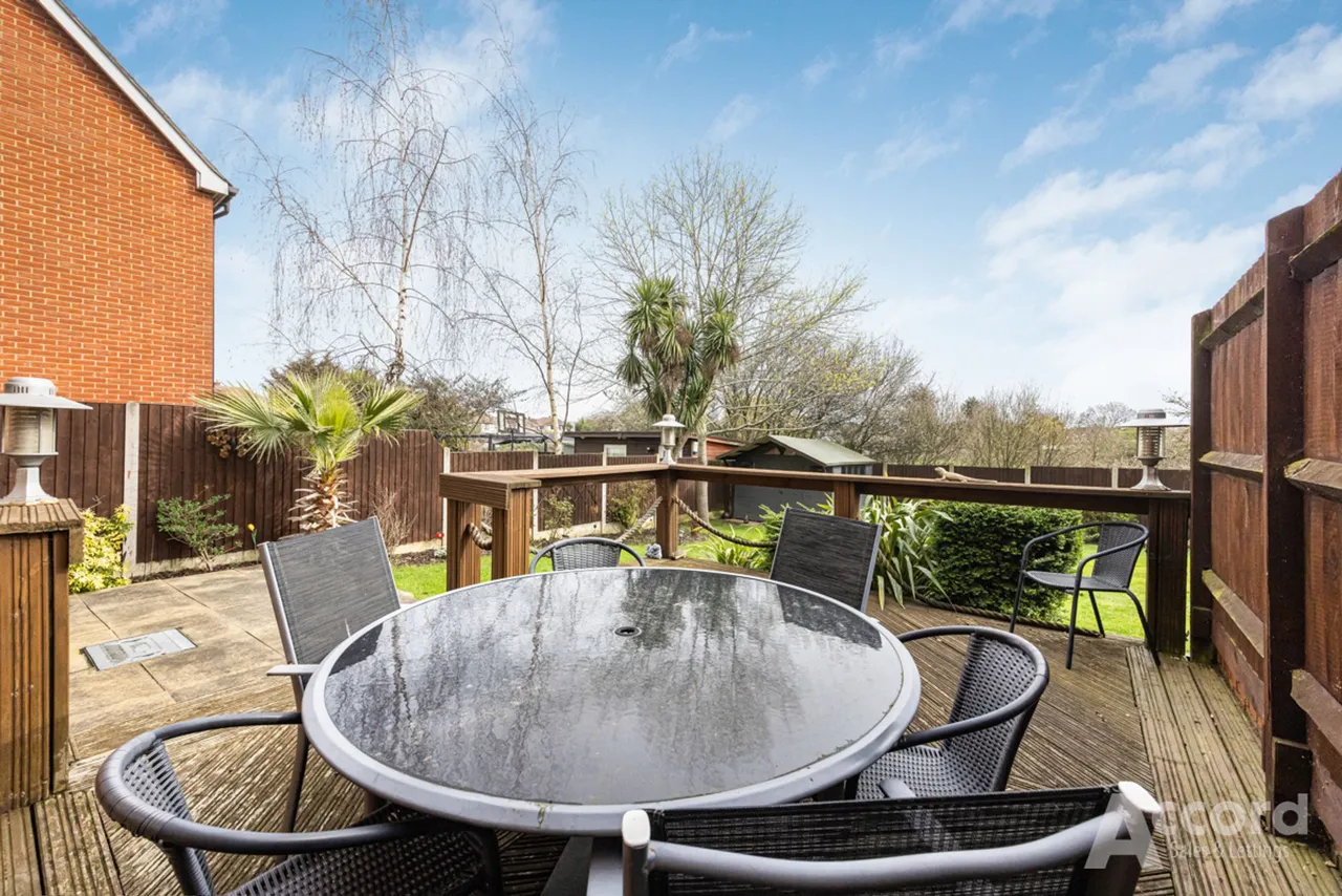 Wallace Way, Romford, RM1, photo 26