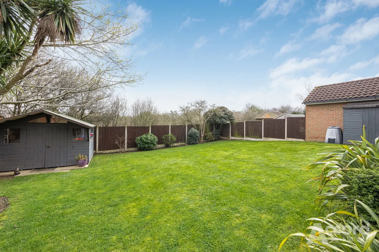 Wallace Way, Romford, RM1, photo 27