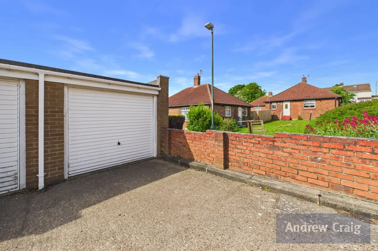 Poplar Drive, Whitburn, SR6, photo 10