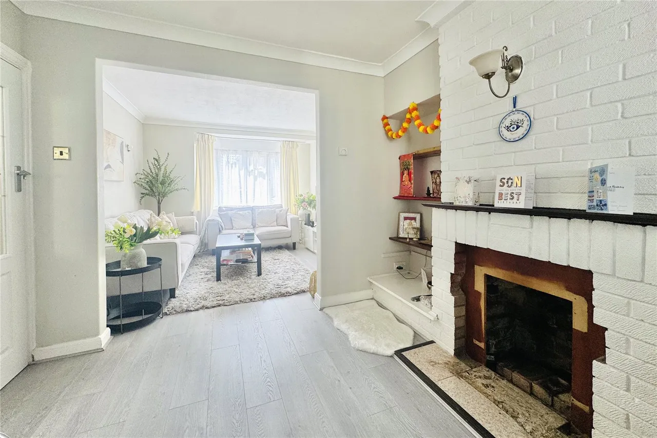 Queen Mary Avenue, Camberley, Surrey, GU15 3BH, photo 9