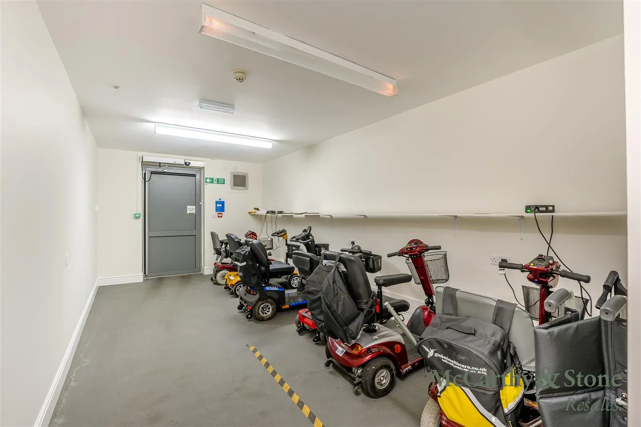 St. Georges Road, Cheltenham, GL50, photo 16