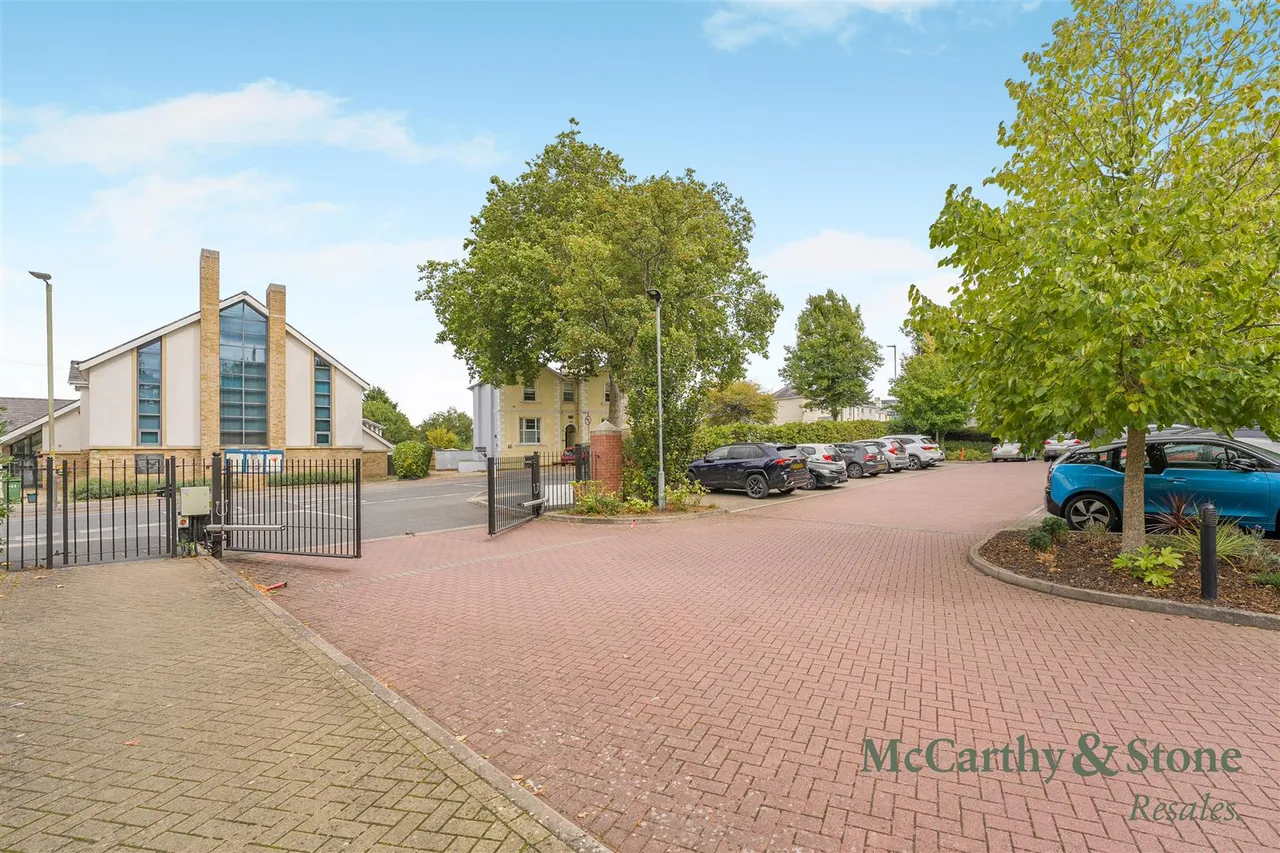 St. Georges Road, Cheltenham, GL50, photo 21