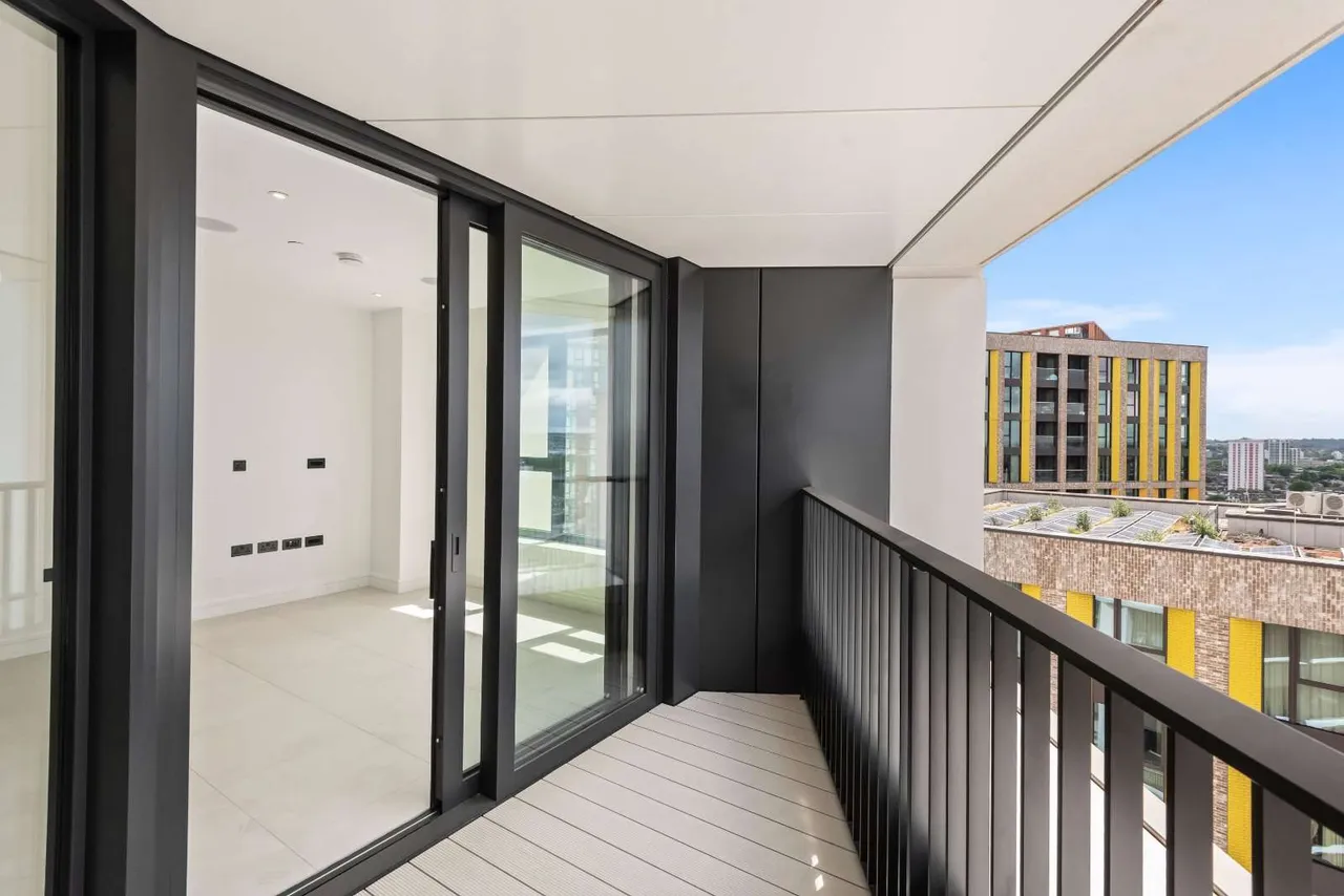 One Linear Place, Ponton Street, SW11, photo 6