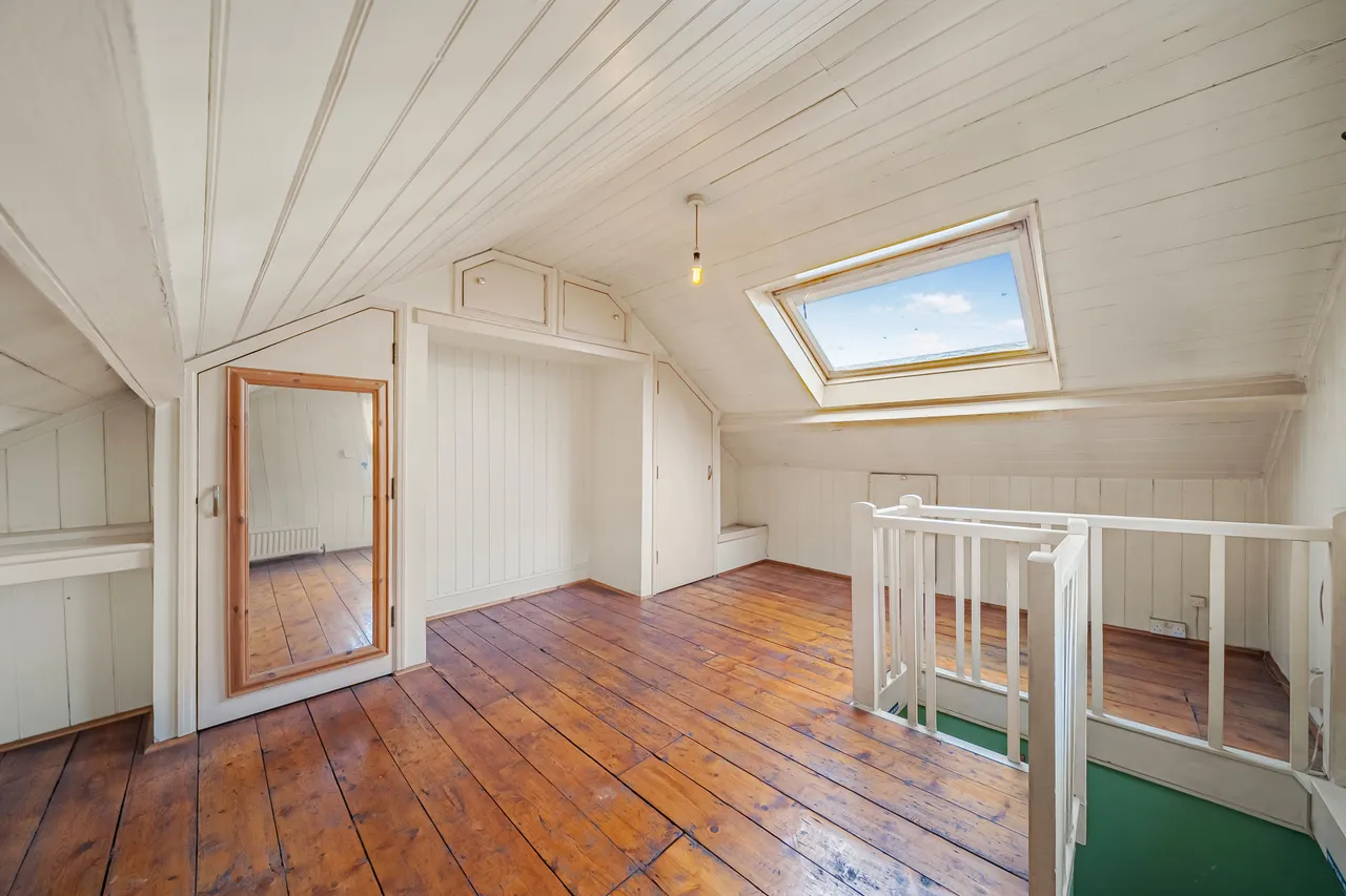Conquest Road, Addlestone, KT15, photo 8