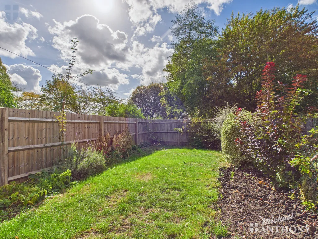 Anton Way, Aylesbury, HP21, photo 3