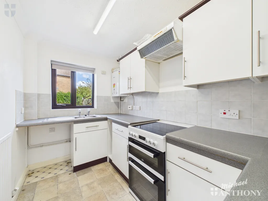Anton Way, Aylesbury, HP21, photo 4