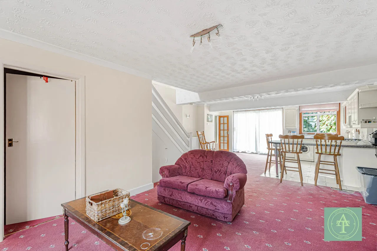 Private Road, Enfield, EN1, photo 6