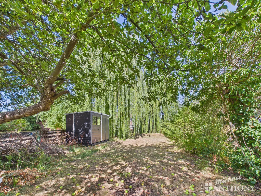 Station Road, Stoke Mandeville, Aylesbury, HP22 5UE, photo 10