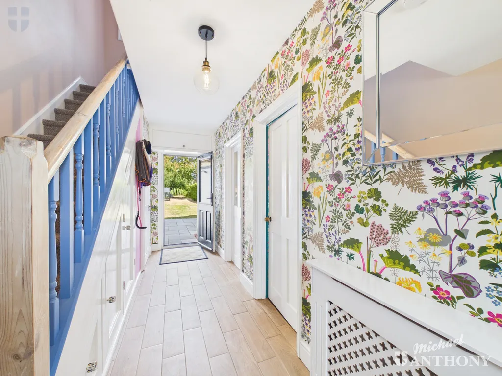 Station Road, Stoke Mandeville, Aylesbury, HP22 5UE, photo 5