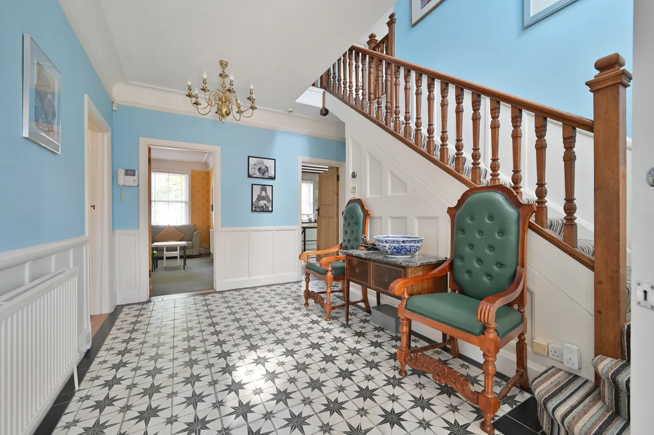 4 Chartwell Place, Harrow, photo 2