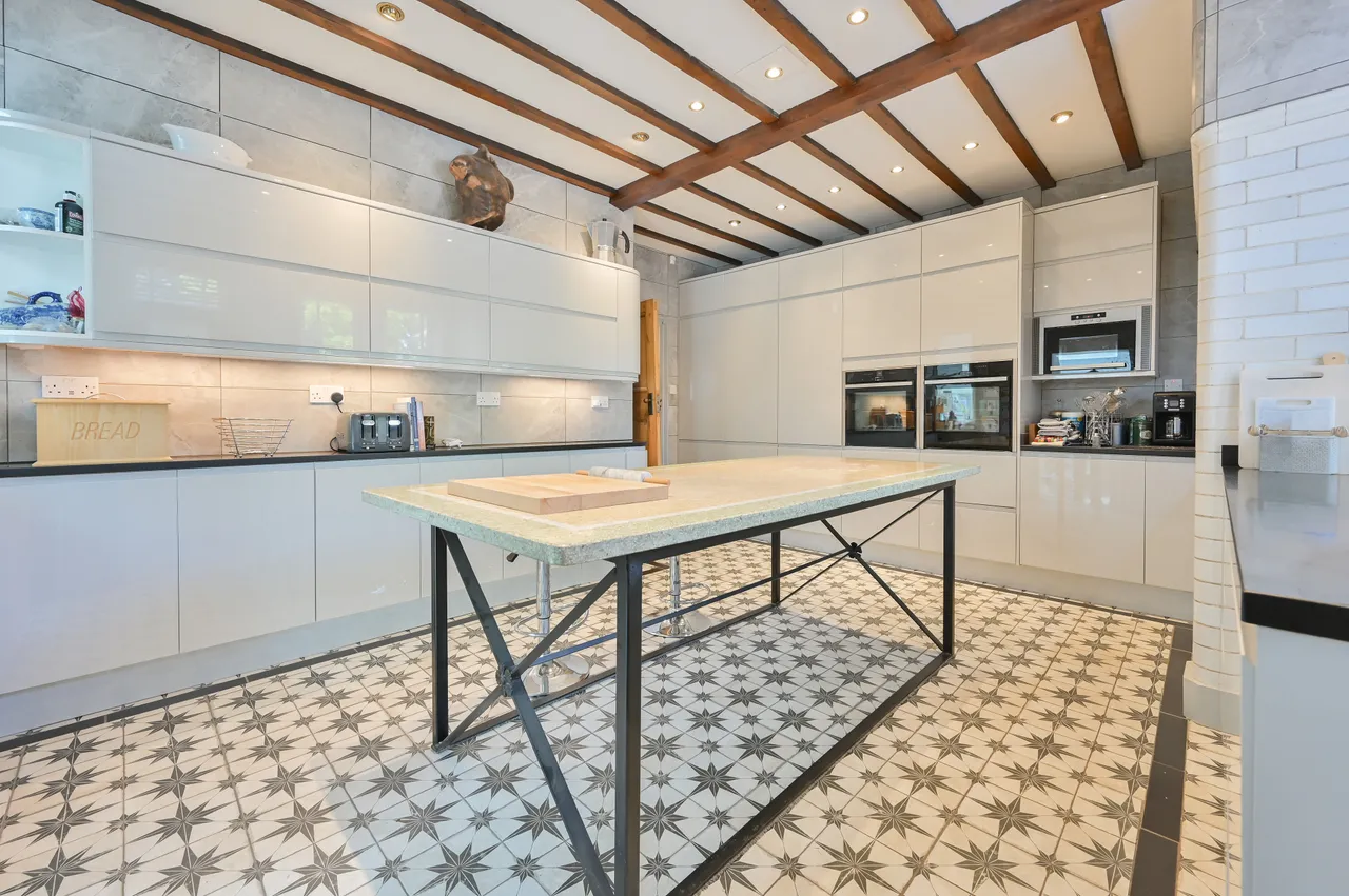 4 Chartwell Place, Harrow, photo 6