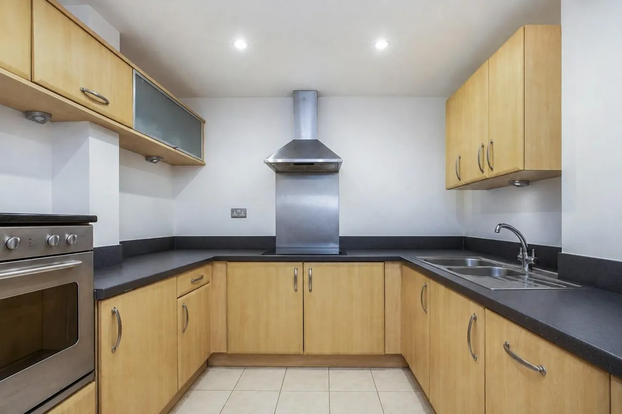 Leeman Road, York, YO26, photo 9