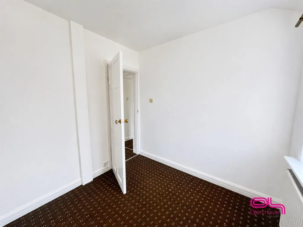 French Grove, Bolton, BL3, photo 11