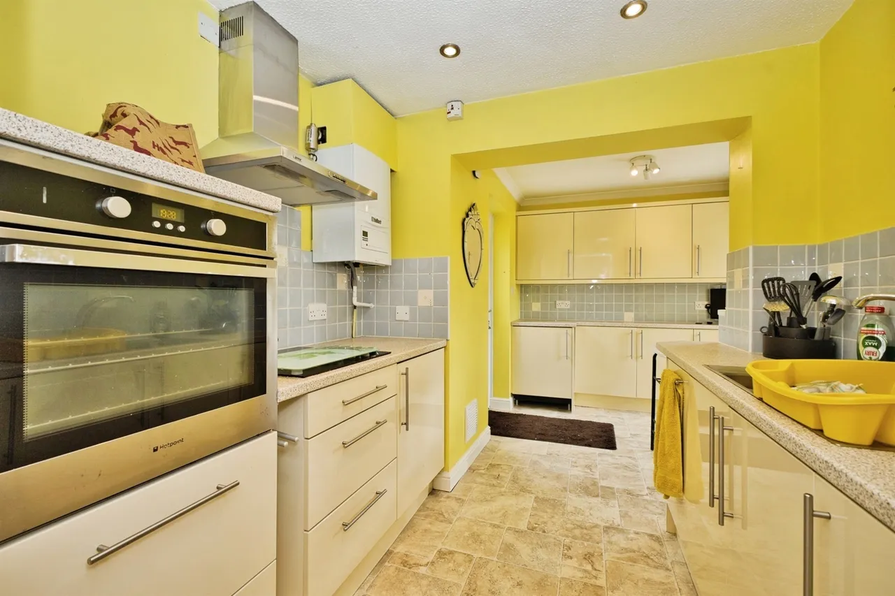 Malvern Court, YEOVIL, photo 6