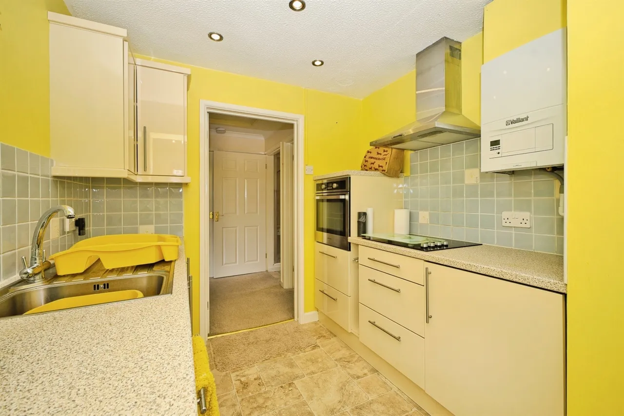 Malvern Court, YEOVIL, photo 8