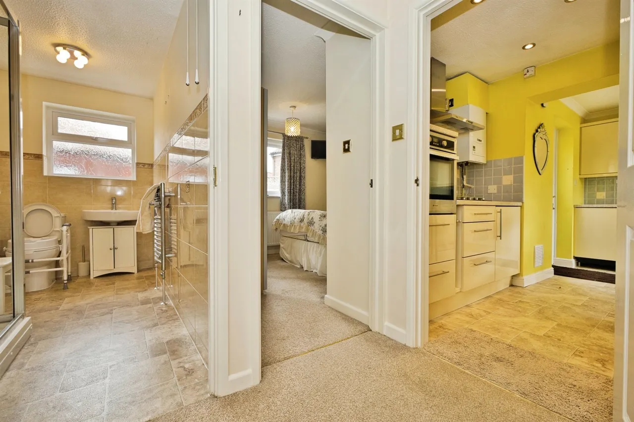 Malvern Court, YEOVIL, photo 9