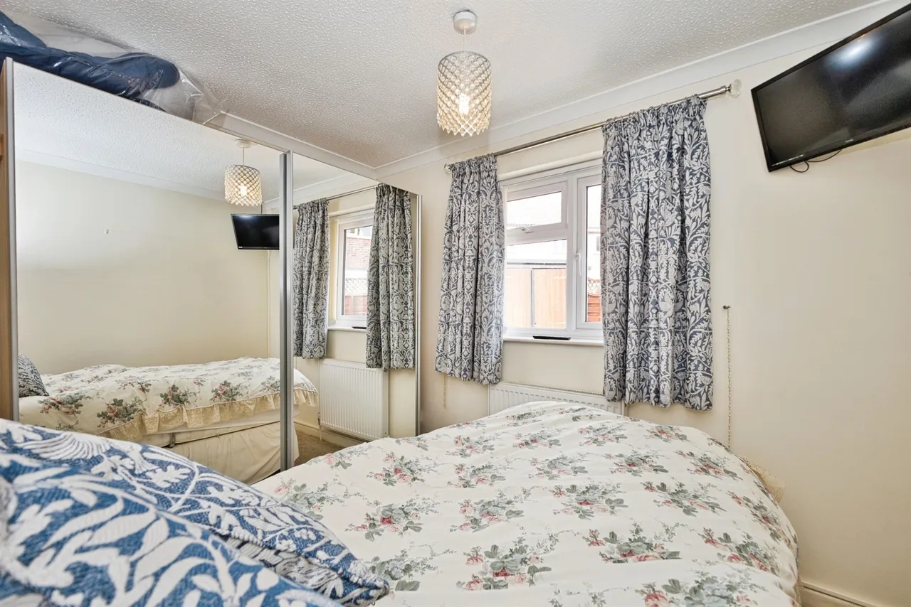 Malvern Court, YEOVIL, photo 10