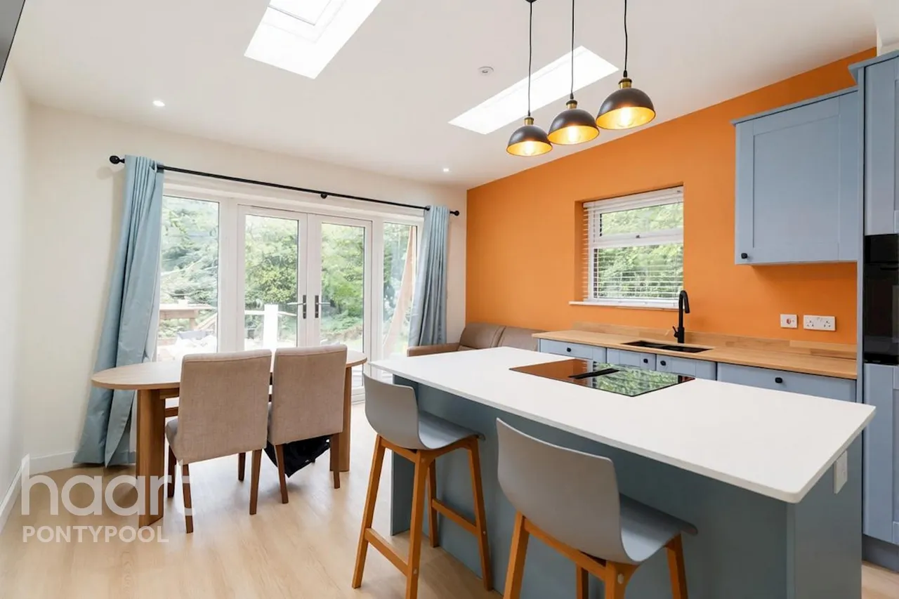 Railway Terrace, Pontypool, NP4, photo 5