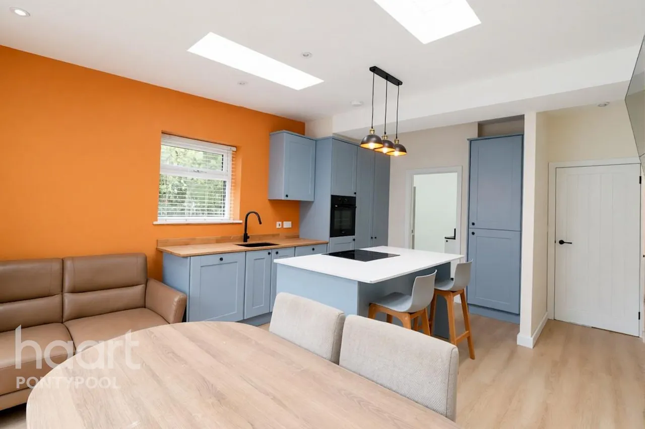 Railway Terrace, Pontypool, NP4, photo 6