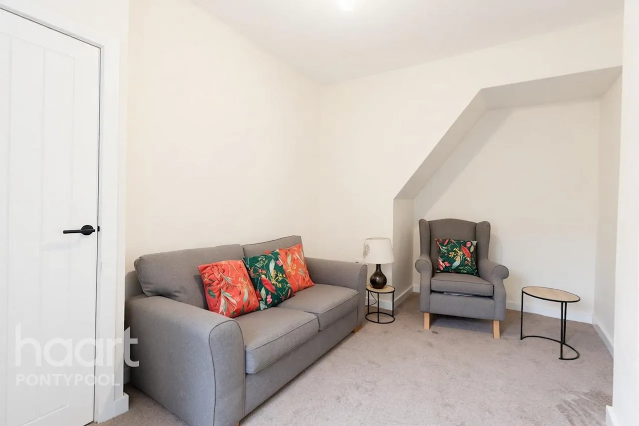Railway Terrace, Pontypool, NP4, photo 3