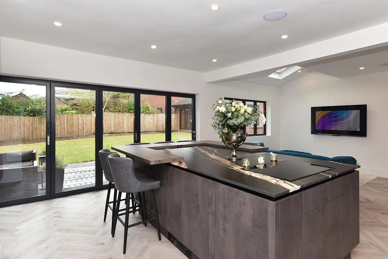 Holmlee Way, Prestbury, photo 5
