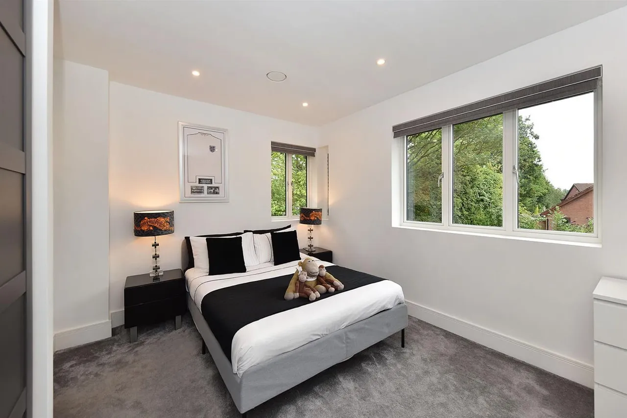Holmlee Way, Prestbury, photo 14