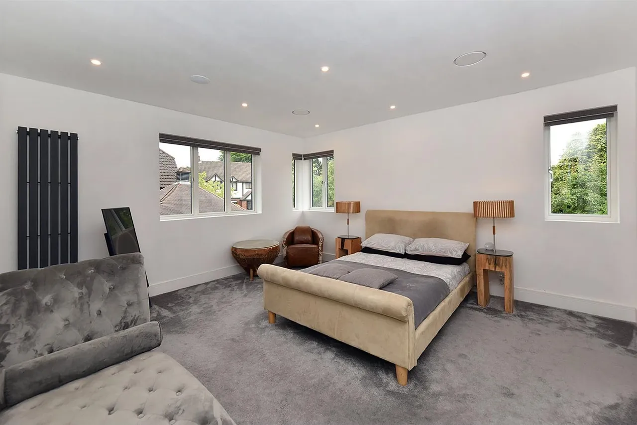 Holmlee Way, Prestbury, photo 11