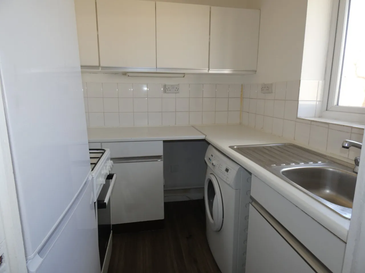 Makepeace Road, Northolt, Greater London, UB5 5UF, photo 2