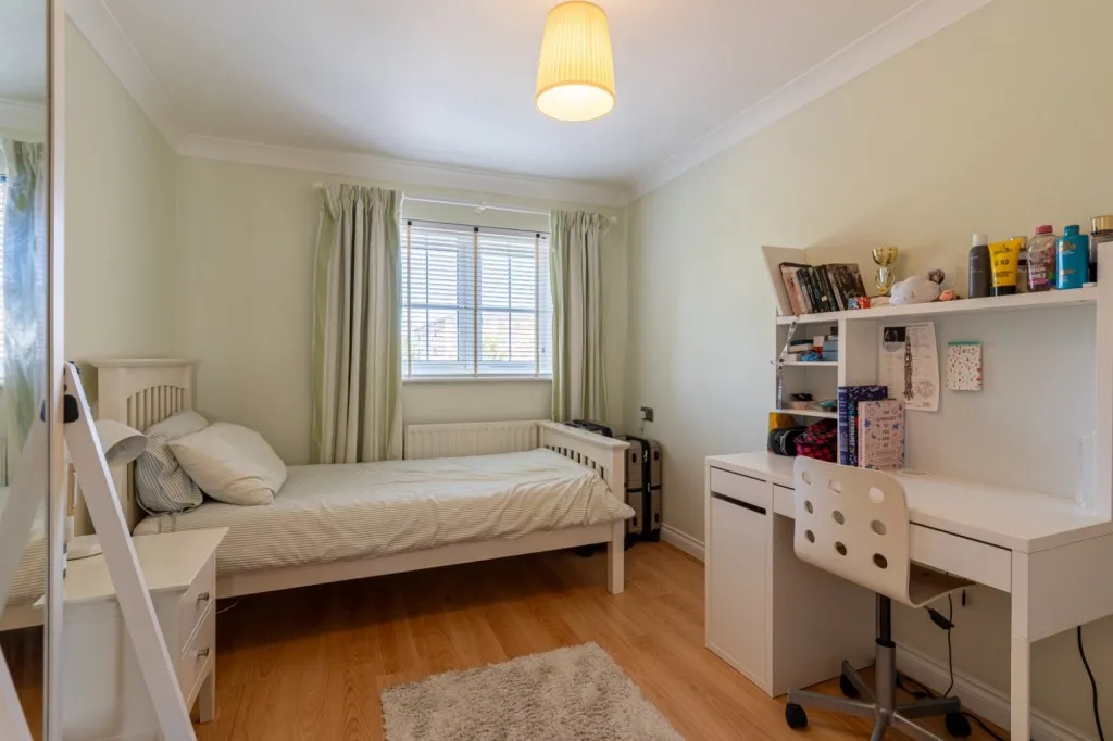 Allens Mead, Gravesend, DA12, photo 17