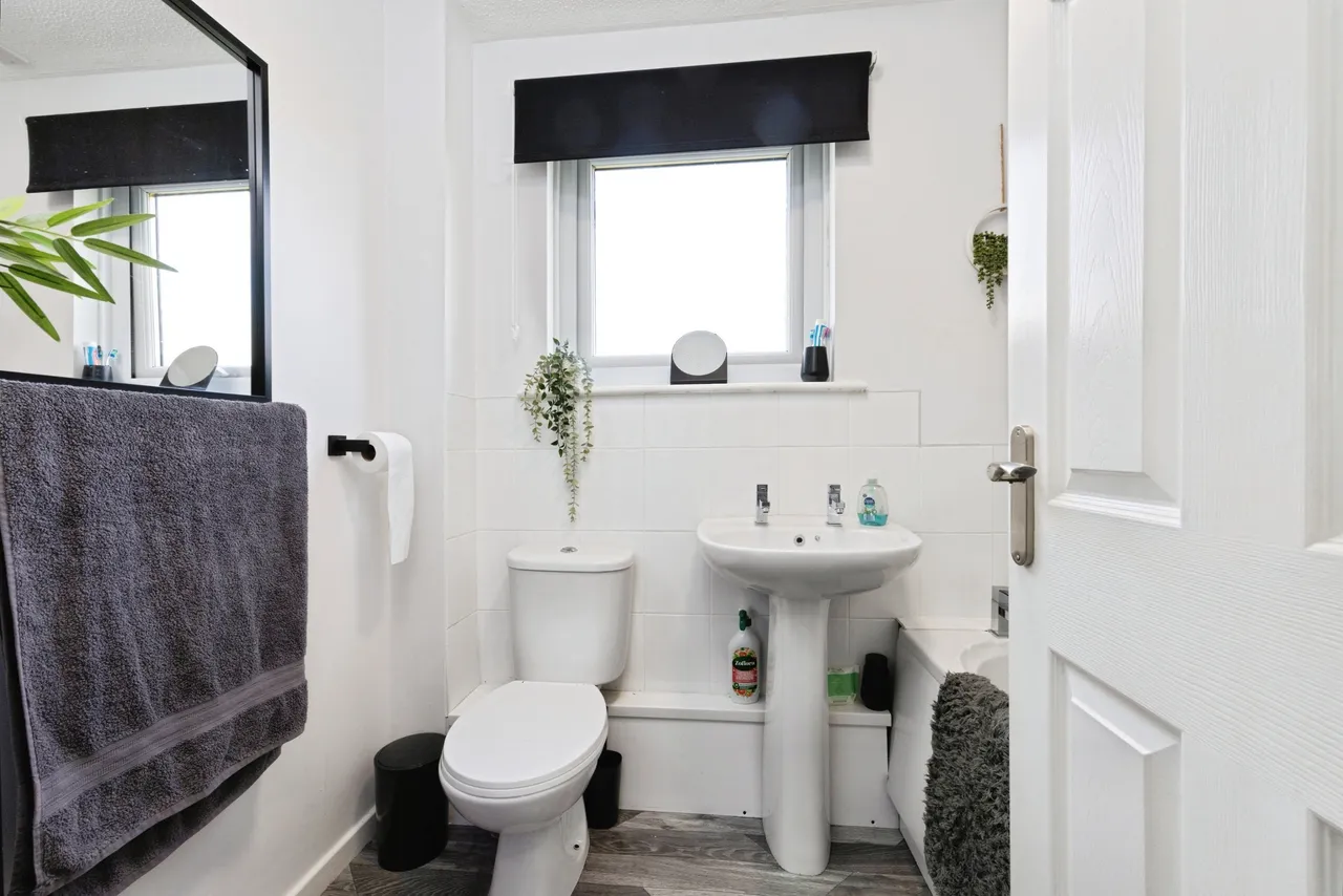 Hertford Grove, Cramlington, NE23, photo 6