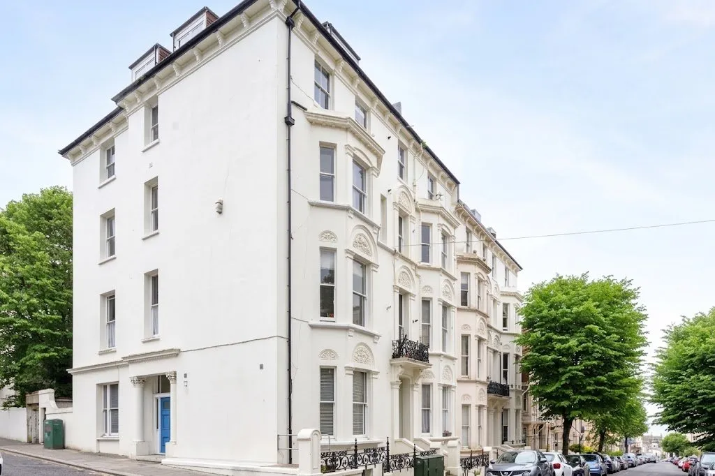 2 bed flat for sale, Cambridge Road, Hove, BN3