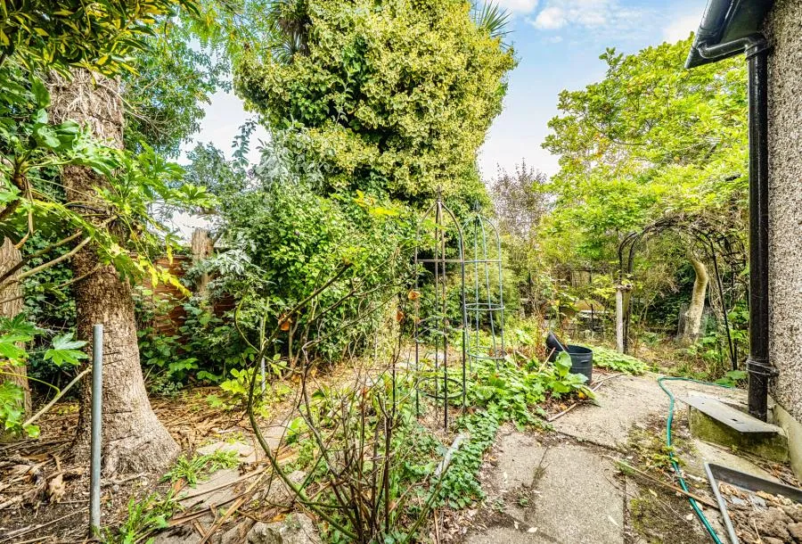 Lodge Close, Orpington, BR6, photo 17